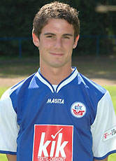 Fin Bartels schoss gegen Bielefeld sein erstes Saisontor - und was für eins! Sein Fallrückzieher rettete Rostock einen wichtigen Punkt im Abstiegskampf.