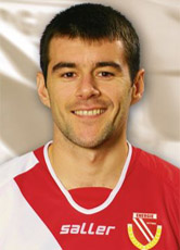 Ein Weltenbummler in Sachen Fußball: Branko Jelic kickte schon in China und geht jetzt für Cottbus auf Torejagt. Seine beiden Treffer blamierten die Bayern.