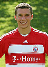 Ist Poldis Ladehemmung in der Bundesliga endlich überwunden? Mit seinem ersten Saisontreffer rettete Lukas Podolski dem FC Bayern einen Punkt gegen Nürnberg.
