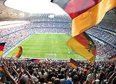 Die deutschen Fans feiern ausgelassen und friedlich.