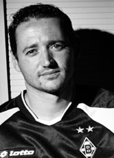 Joker 2: Oliver Neuville war zur richtigen Zeit am richtigen Ort, als er das 1:0 erzielte.