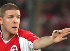 Spitzen-Verteidiger Philippe Senderos vom FC Arsenal London hat keine Angst vor großen Fußball-Nationen.
