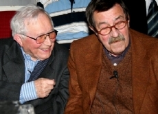 Günter Grass (rechts) mit dem polnischen Schriftsteller Tadeusz Rózewicz im Jahr 2006