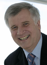 Hat Horst Seehofer zu wenig getan, um Verbraucher vor Gammelfleisch zu schützen?