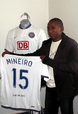 Erst seit kurzem ist der Brasilianer Mineiro im Team von Hertha BSC Berlin: Bei seinem Debüt erzielte er gleich ein Traumtor.