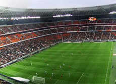 Die Donbass Arena in Donezk ist eine der vier Austragungsorte in der Ukraine. Das Stadion bietet 51.500 Zuschauern Platz.