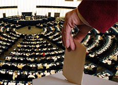 Sowohl im Senat als auch im italienischen Abgeordnetenhaus hat Prodis Bündnis knapp gewonnen.