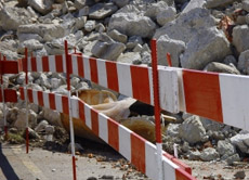 Nach dem schweren Erdbeben im Südwesten Chinas liegen noch immer viele Menschen verschüttet unter den Trümmern.