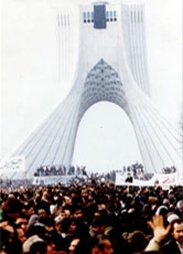Nach der Wiederwahl von Ahmadinedschad gingen so viele Demonstranten auf die Straßen, wie seit 30 Jahren nicht mehr (hier ein Bild von damals). Könnte es wieder zu einer Revolution kommen?