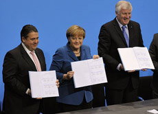 Unterzeichnung des Koalitionsvertrages zwischen der CDU/ CSU und der SPD im Dezember 2013