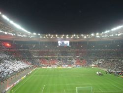 Vor dem Stade de France im Pariser Vorort St. Denis fand die erste Explosion während der Anschlagsserie statt.