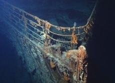 Die Titanic liegt nun seit 100 Jahren auf dem Grund des Atlantiks. Irgendwann wird von dem einstigen Luxusschiff nicht mehr viel übrig sein. Bild: Aufnahme des Schiffswracks aus dem Jahr 2004