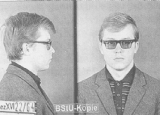 Der junge Karl-Heinz Richter auf den erkennungsdienstlichen Fotos der Stasi kurz nach seiner Festnahme