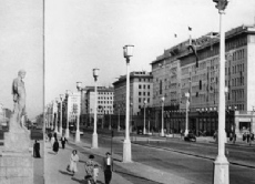 Auf einer Großbaustelle in der damaligen Stalinallee in Ost-Berlin (hier ein Bild vom Mai 1953) kam es am 16. Juni 1953 zu einem Arbeiteraufstand.