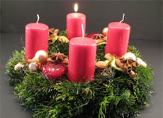 Advent, Advent, ein Lichtlein brennt... Jeden Sonntag wird eine weitere Kerze angezündet.