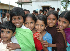 Aids hat sich in Indien rasend schnell ausgebreitet und gefährdet dort viele Kinder.
