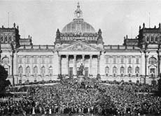 Massendemonstration gegen den