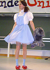 Dorothy hat es geschafft: Endlich ist sie bunt.