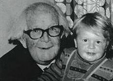 Jean Piaget hat erforscht, wie Kinder denken.