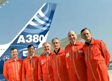 Die stolze Besatzung vor dem Jungfernflug des Airbus A380.
