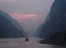 Dunst über dem Jangtsekiang: Dieser 6.380 Kilometer lange Fluss ist eine der Lebensadern Chinas.