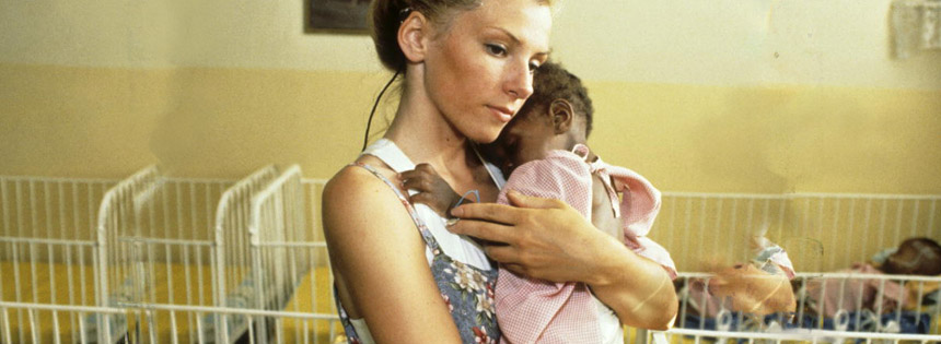 Jährlich am 1. Dezember erinnert der Weltaidstag an die Gefahr AIDS und macht darauf aufmerksam, dass viele Millionen Menschen von der Krankheit betroffen sind - darunter auch viele Kinder.